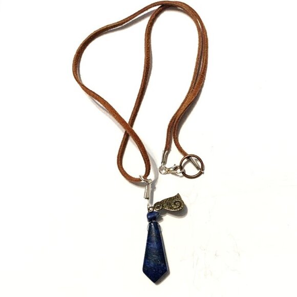 Lapis Lazuli Cat Pendant Necklace – Intuition, Mystery & Divine Wisdom - Picture 3 of 7